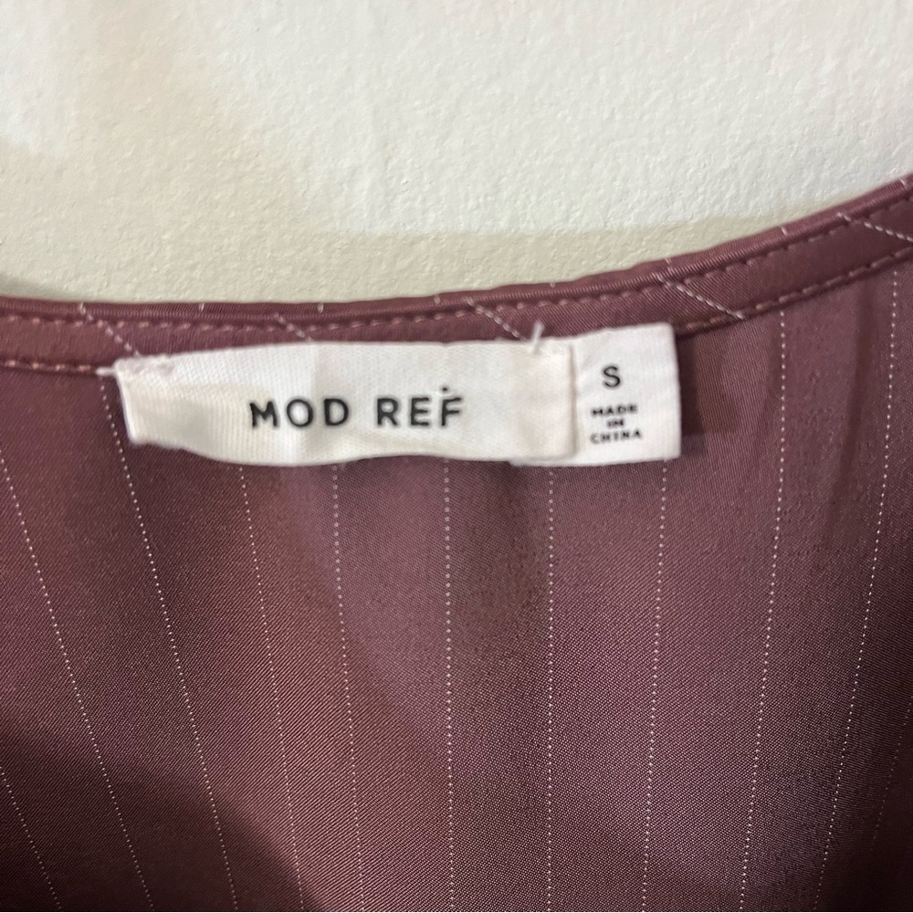 Mod Ref Top Burgundy Pinstripe Satin Tank Top Women’s Small Boho Western - Picture 3 of 4